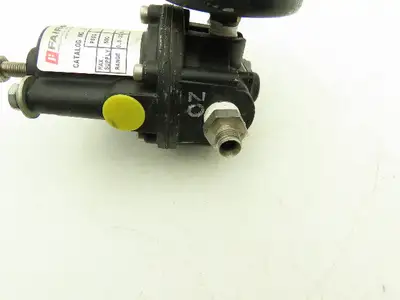 Fairchild Z16490-10233 Pressure Regulator 0.5-30 PSI Range 500 PSI Max 3/8" NPT