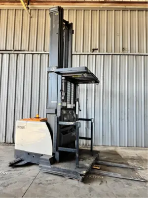 Used 2018 CROWN SP4050-30 Order Pickers Pennsylvania US | National Lift Equipment #1382094