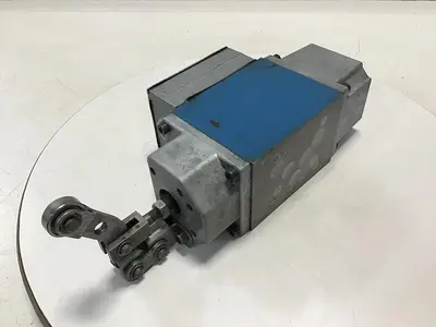 USED MANNESMANN REXROTH 54WMRA10D32YBW