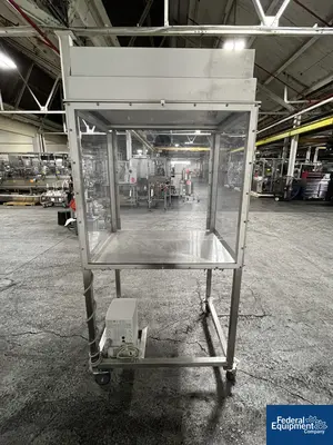 USED Germfree Laminat Flow Hood