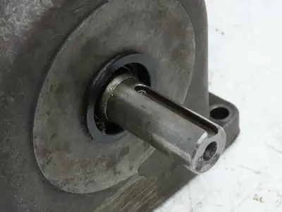 Used RACINE _UNKNOWN_ Hydraulic Pumps Indiana US | Arrow Industrial #1249797
