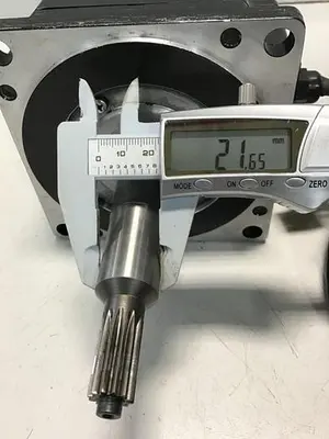 USED YASKAWA SGMP-08AWYR41