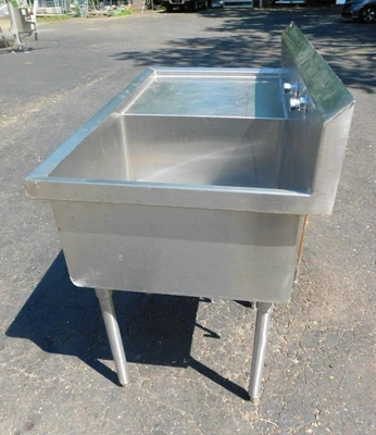 USED ELKAY SS SINK 2 X 2 X 13.5