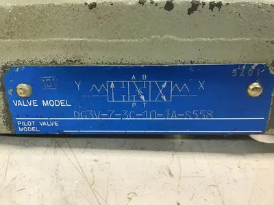 USED VICKERS DG3V-7-3C-10-JA-S558