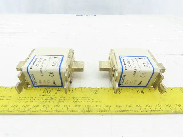 Ferraz Shawmut Z330210 Fuse 690VAC 40A 2 In Box