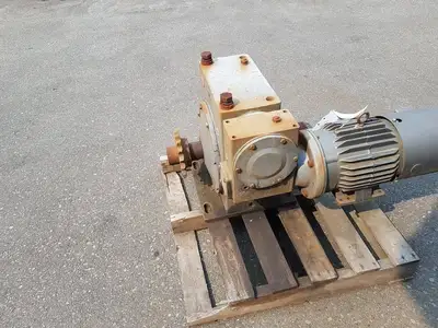 USED HUBBELL 700 - 600/1 RBLR