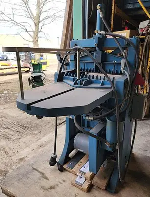 USED 1998 CHALLENGE HBE