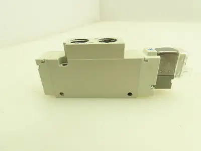 SMC VQZ3120B-5LOB1-02 Pneumatic Air Solenoid Valve Spring Return 24VDC