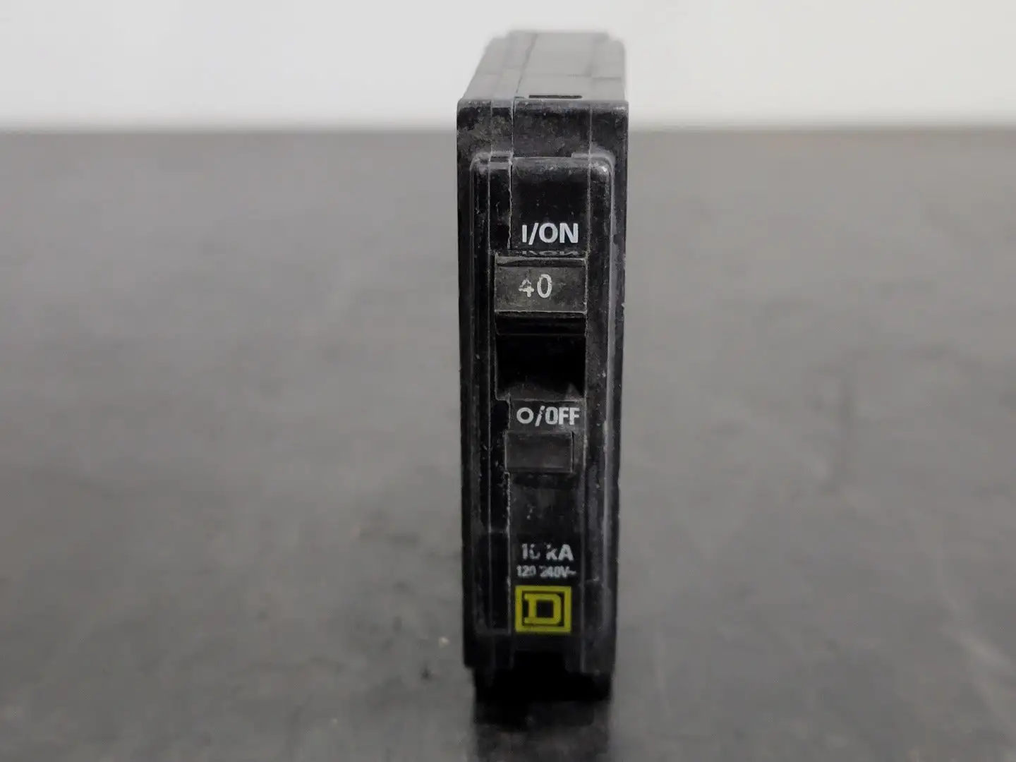 Used SQUARE D QO140 Switchgears British Columbia CA | Lenmark #242868