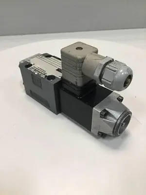 USED REXROTH 4WE6MA517AG24NZ45V