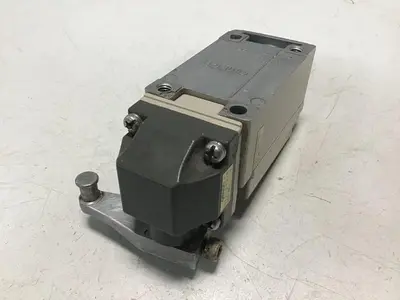 USED OMRON D4A