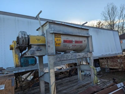 USED RIBBOON BLENDER 30 CUBIC FEET