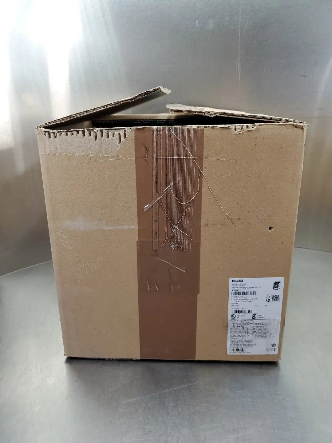 USED Siemens 3RW5527-1HA16 Soft Starter, 93A, 110-250VAC, 200-690V