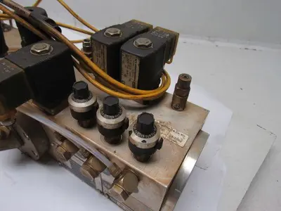 Witt Gasetechnik KM 40.3 Trumpf 3 Part Gas Mixing Manifold N2 CO2 HE 24V Coil