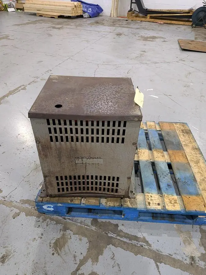 REX TRANSFORMER 30KVA (600V- 208/120V)
