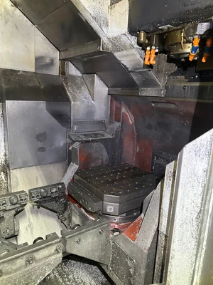 2004 Mazak Variaxis 500 5X 5 Axis 2 Pallet Milling Machine