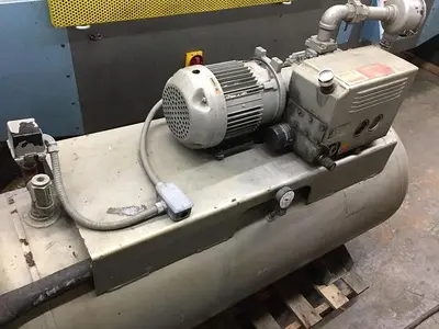 2967-700 BUSCH TANK MOUNTED 3HP VACUUM PUMP MODEL# 063-138