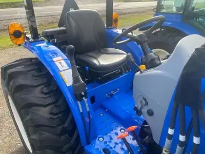 New | in-Stock 2025 NEW HOLLAND WORKMASTER 40 Sub-Compact & Compact Tractors Maine US | Beauregard Equipment #1511330