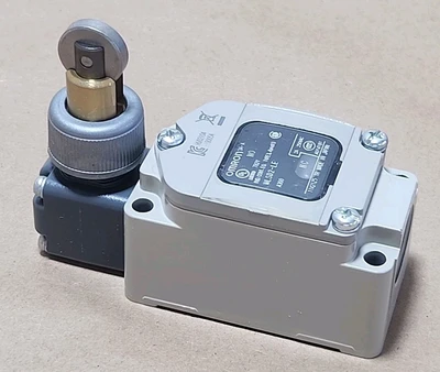 NEW Omron 5305