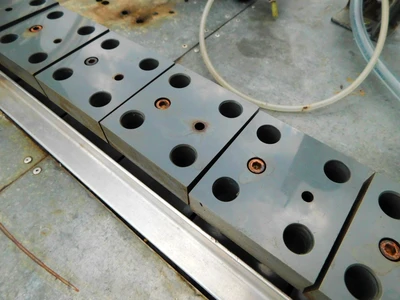 USED PERFUME FILLER INTERMITTEN MOTION