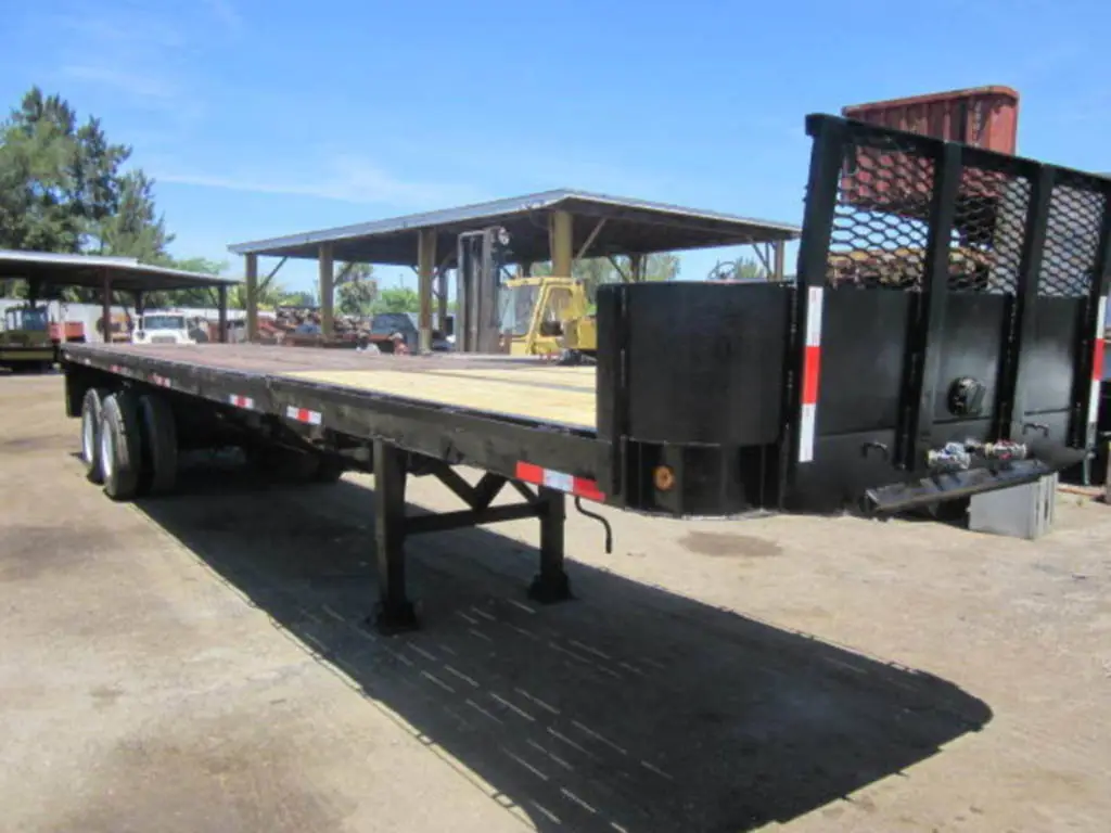 New | in-Stock A PLUS 40′-65′ EXTENDABLE FLATBED TRAILER Flatbed Trailers Florida US | USA Transequipment #1542554