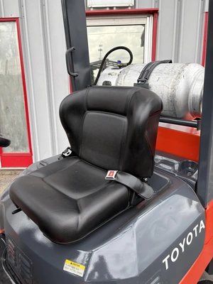 USED 2004 TOYOTA 7FGCU25