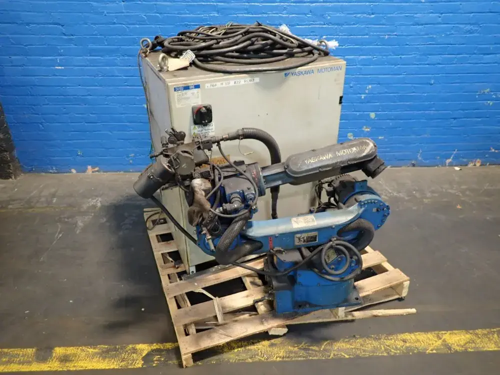 USED 2010 YASKAWA MOTOMAN MH6