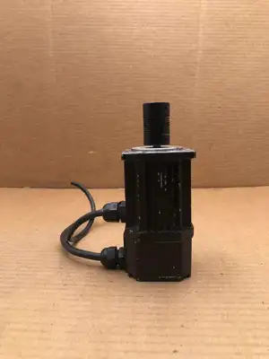 Yaskawa USAREM-01BE2K AC Servo Motor 100W 3000RPM