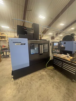 2018 DOOSAN DNM 5700S Vertical Machining Centers | Machinery Network (1)