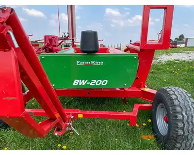 Used FARM KING _UNKNOWN_ Stretch Wrappers Iowa US | Keast Enterprises #1360254