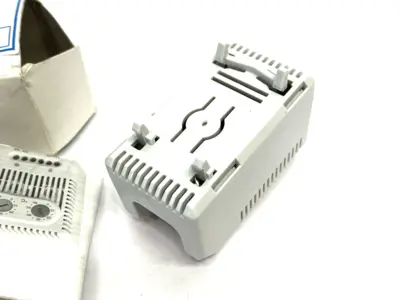 New | in-Stock Sarel Thermostat Temperature Control Unit Temperature Controls Michigan US | Maverick Industrial Sales #1401687