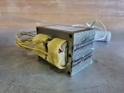 Used SYLVANIA LU150/TRI Misc Electrical & Power Parts British Columbia CA | Lenmark #247852