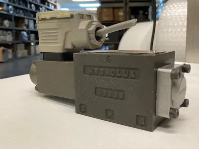 Used HUSKY WE42P06C21PAOBN/P15 Solenoid Valves Ohio US | Surplus Asset Holdings #1235558