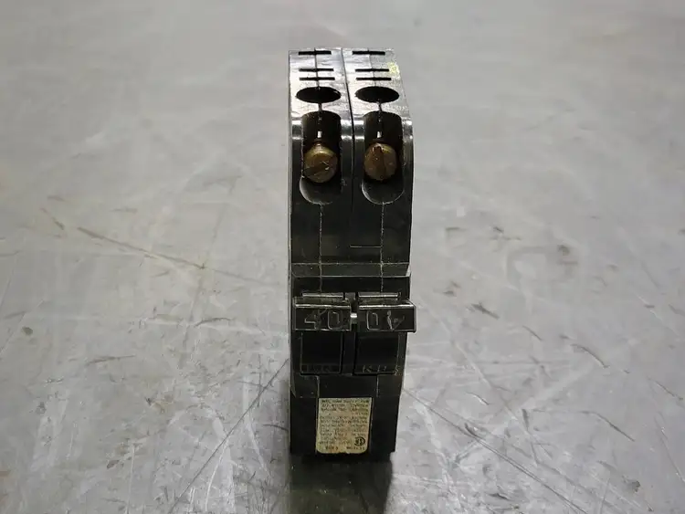 Used FEDERAL PIONEER NC240 Switchgears British Columbia CA | Lenmark #242111