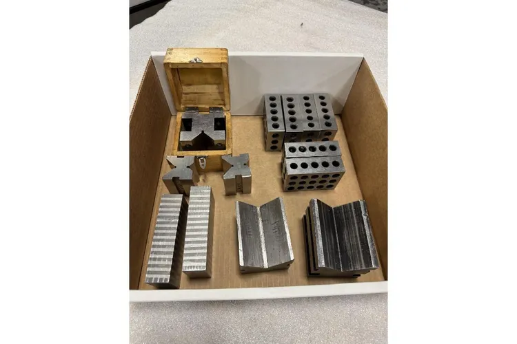 Used _UNKNOWN_ _UNKNOWN_ V-Blocks Utah US | KD Auctions #1549399