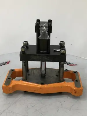 USED CINCINNATI MILACRON VT165-13 / EB