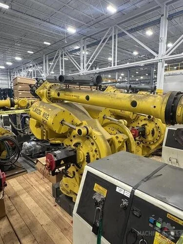 Used 2014 FANUC M-900IA/400L Robots Michigan US | RAB Industries, Inc. #184571