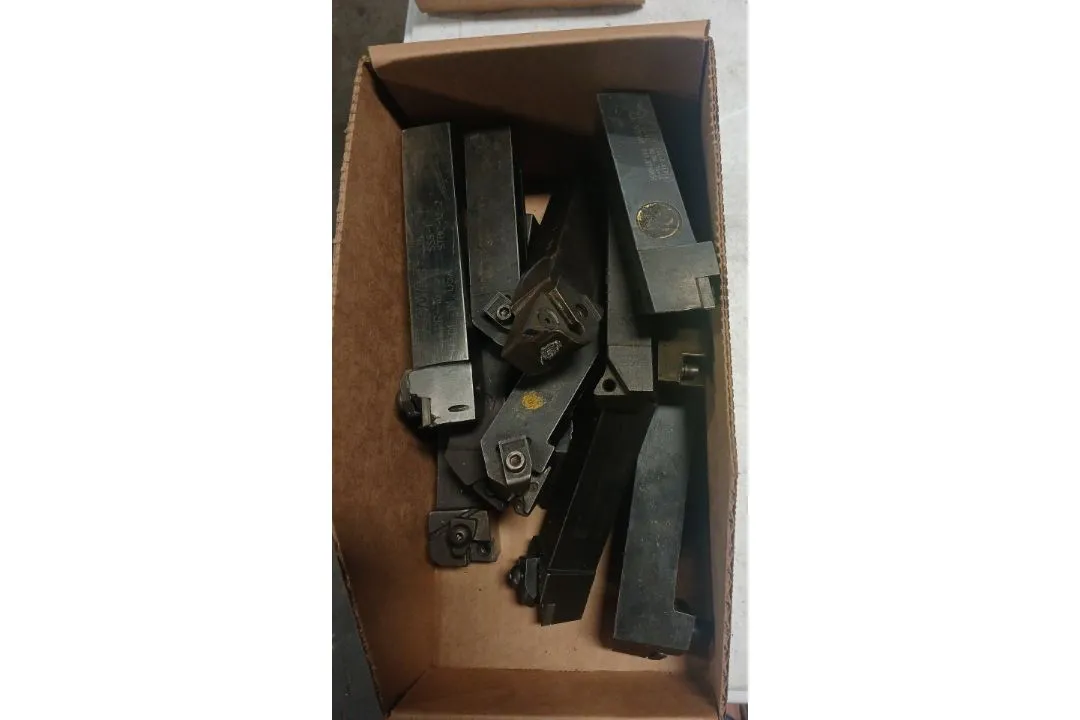 Used _UNKNOWN_ _UNKNOWN_ Tool Holders Ohio US | Thompson Auctioneers #1553982