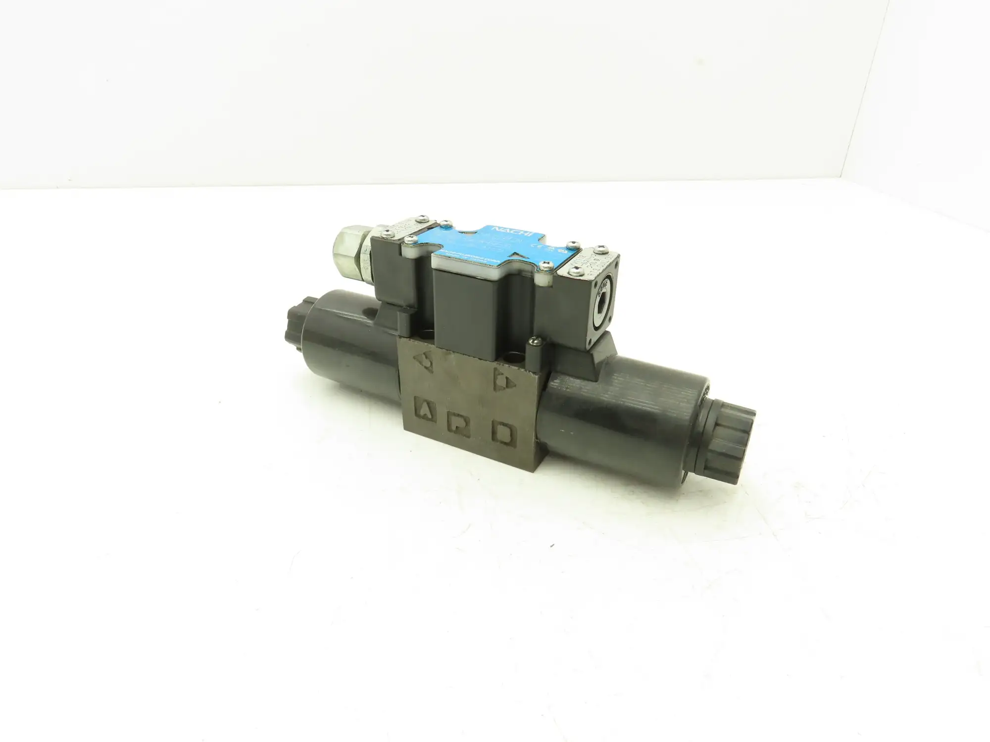 Nachi SL-G01-C6-R-D2-31 Hydraulic Directional Control Solenoid Valve 24VDC