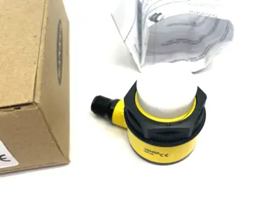 New | in-Stock Banner Engineering EZ-LIGHT Right Angle 30mm Indicator, Panel Mount 3-Color 74052 Light Sources / LED Michigan US | Maverick Industrial Sales #1462910