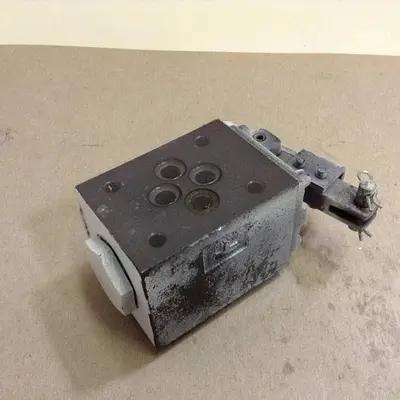 USED YUKEN DCG-01-2B2-4017