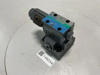USED VICKERS DG4V-3S-2A-M-U-HL7-60-EN490