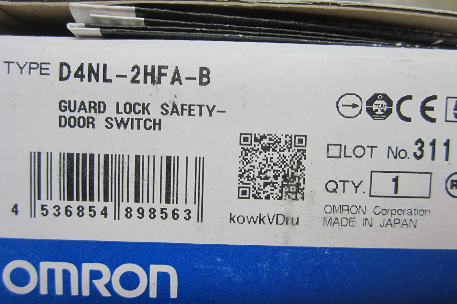 OMRON D4NL-2HFA-B Safety Door Switch D4NL2HFABA