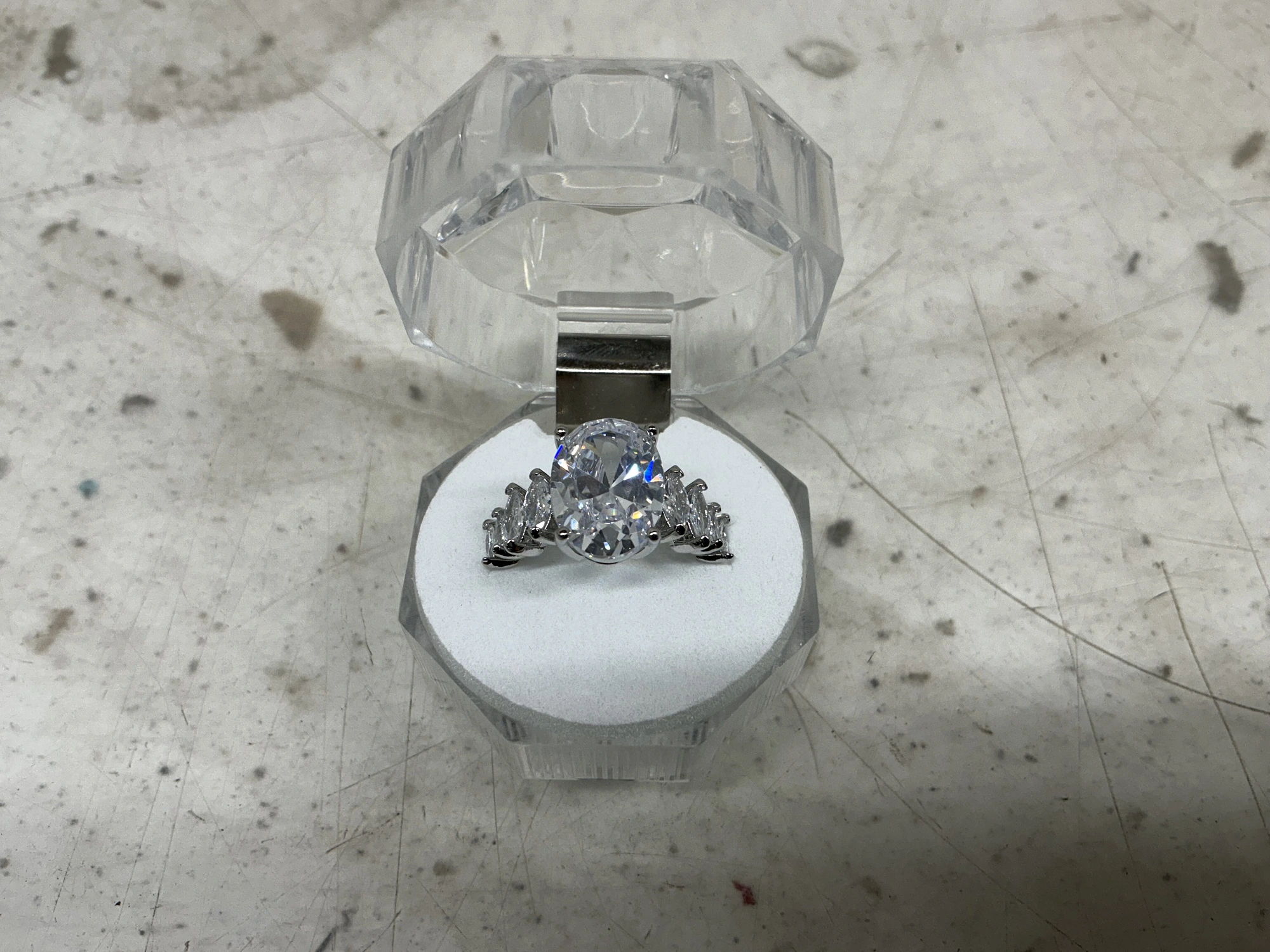 Used _UNKNOWN_ _UNKNOWN_ Jewelry & Gemstones Michigan US | Miedema Asset Management Group #1320108