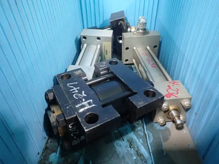 Used PARKER, MILWAUKEE _UNKNOWN_ Cylinders | HGR 24 #731528