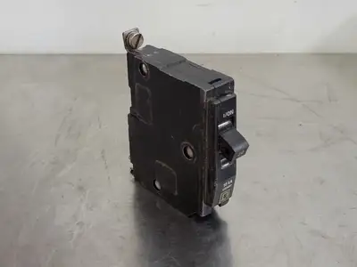 USED SQUARE D QOB120
