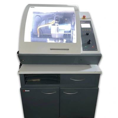 Item# L196 Struers Discotom-10 Automatic Saw