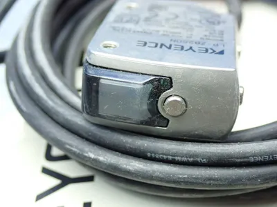 NEW KEYENCE LRZB250N