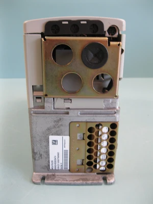 Allen-Bradley 20B-C011A0AYNANA0 Powerflex 700 7.5 HP AC Drive FOR PARTS G19