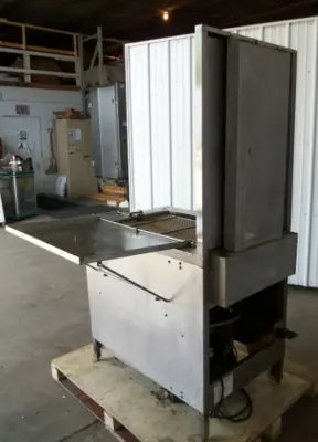 100-0052 Lucks G1826 Gas Donut Fryer w/Filtration System